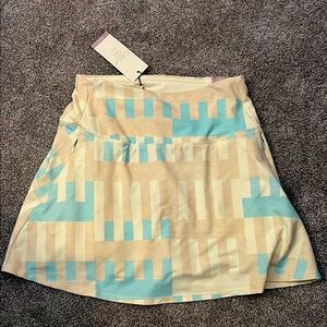 Calia ⛳️ Beige and Blue Patterned Skort
